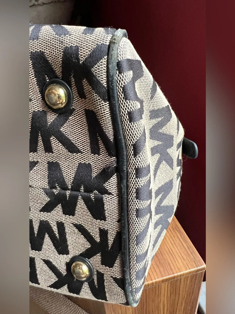 Michael Kors Black & Beige MK Logo Satchel/Top Handle/Work Bags